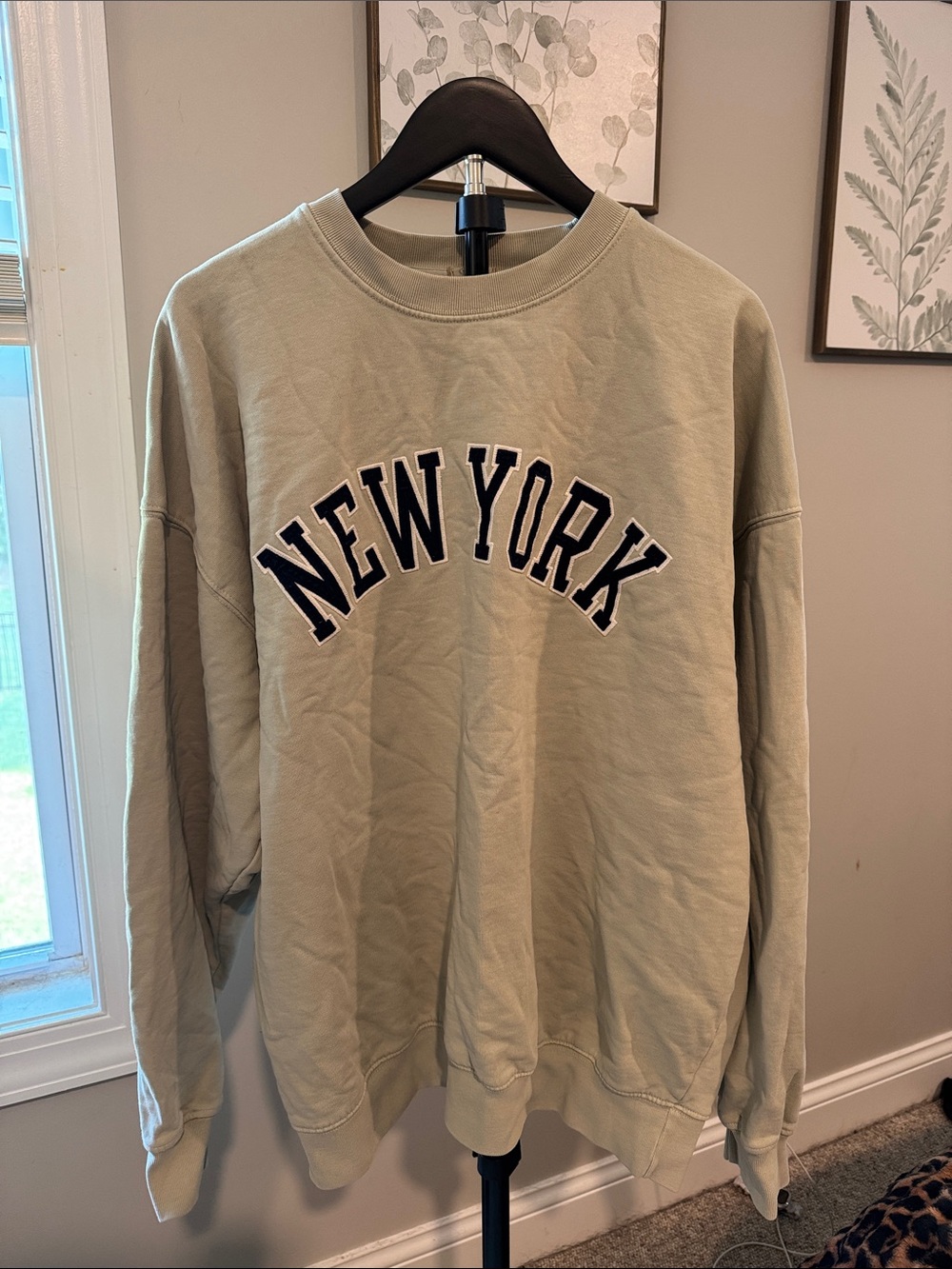 New York Embroidered Crewneck Sweatshirt - Sage Green